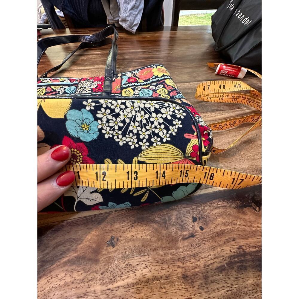 Vera Bradley Women's Multicolor Retired Flower Shower Print Shoulder Bag Purse - Picture 3 of 8